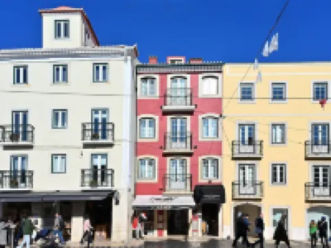 فاموز كروز ليزبون سويتس Hotels near متحف الكهرباء