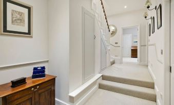 Fulham 4-Bed House & Garden Near Tube - Housity