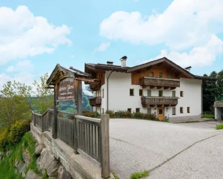 Apartment in Gattererberg Near Ski Slopes Hotéis em Stummerberg