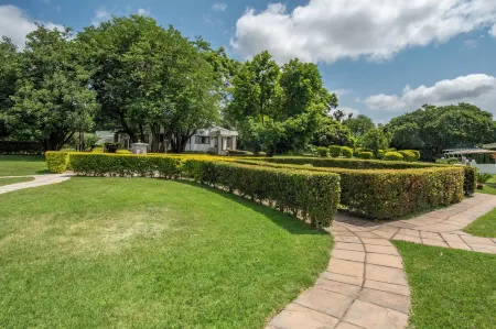 Nut Grove Boutique Hotel