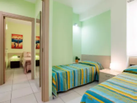 Seaside Apartment with BBQ & Garden Hoteles en Reitani