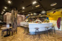 Num Hotel - bar