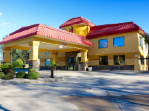 Super 8 by Wyndham Dublin Hotels in Dublin