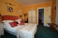 Cit'Hotel le Mirage Hotels in Istres