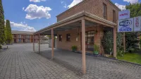 Rodney Motor Inn