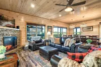 Hummingbird Hill Vista- Pool HotTub View - Chalet