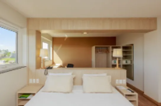 โรงแรมลูซ โดยคาสเทลโลอิตาอิปาวา โรงแรมใน