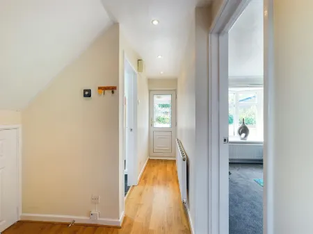 Tranquil Telford Retreat - 3 Bedroom House Отели рядом с достопримечательностью «Blists Hill Victorian Town»