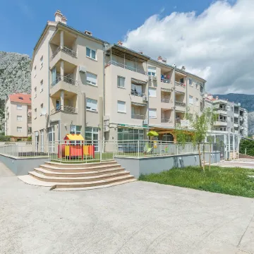 Cetina Apartment
