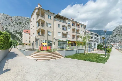 Cetina Apartment