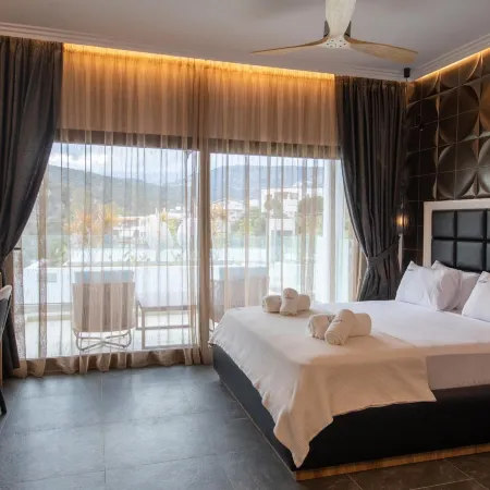 Beach Walk Luxury Suites