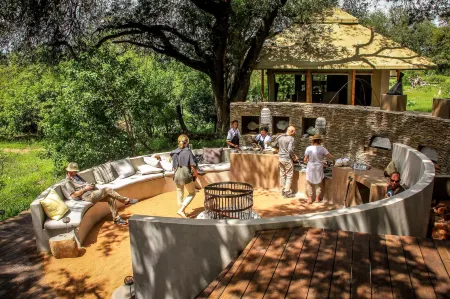 Koro River Camp Отели в г. Bobonong