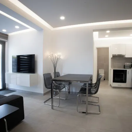 Phaedrus Living: Luxury Mackenzie Flat