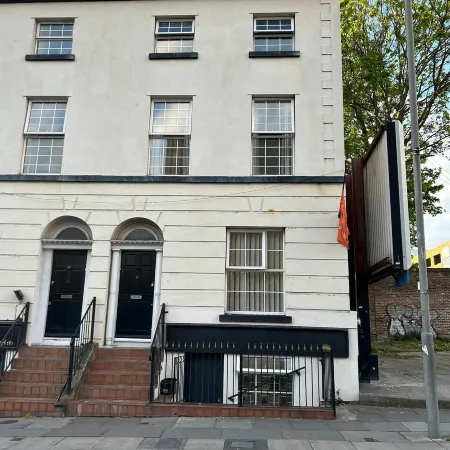 Cozy Place Liverpool Отели рядом с достопримечательностью «Тоннели Вильямсона»