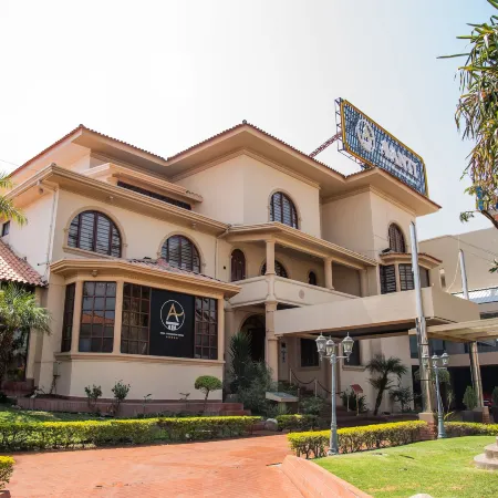 Avanti Hotel & Convention Center