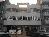 Batian Guest Hotel Hoteles cerca de Maiyan Stable