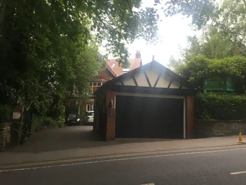 Oakfield Lodge Guest House Stockport Hotels in Marple