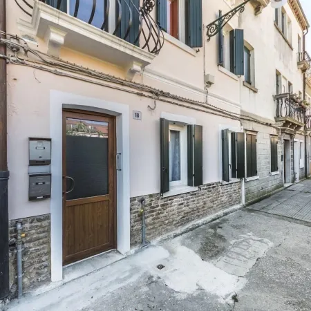 Ca' Laura - Murano Centro - 10 Min from Venice Отели рядом с достопримечательностью «Анфора»