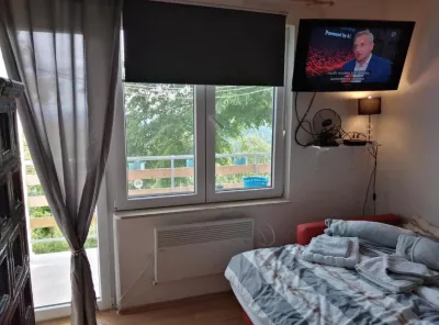 Plesivica Hillside Holiday Home with Hot -Tub Hotels in Cvetković