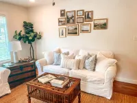 Charming Cottage Downtown Hattiesburg Hotel a Forrest County