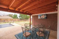 Right At Home-Midland's Most Marvelous with Pool