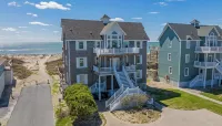 8BR Oceanfront in OBX w/ Heated Pool & Hot Tub!