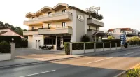Hotel Holiday - Pet friendly