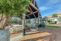 Cozy studio near the beach w/bright interior, shared pool, & prime location Hotels in Rosemary Beach
