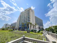 Exclusive Balcony and Resort Amenities - Delightful Ocean View