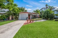 Private Heated Pool and Boat Deck - Stunning Coastal Retreat