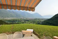 Holiday house terraced villa with large garden Hotel a Rogno