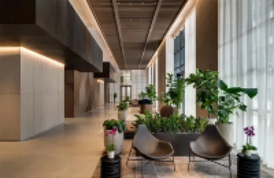 Chic Apartment with City Views and Modern Amenities - Stylish Urban Oasis