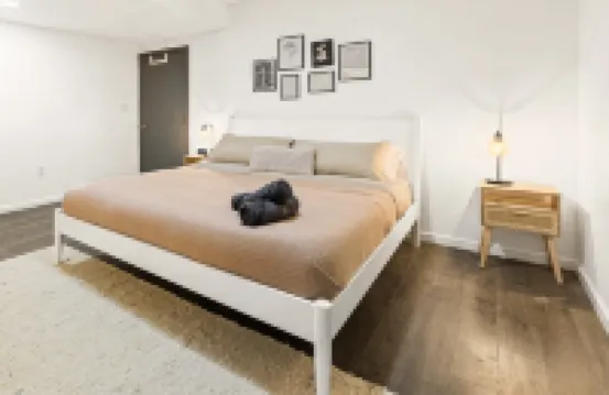 Luxurious Hot Tub and Game Room - Spacious Family Retreat