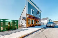 Two Neighboring Suites, Each w/ WiFi, Two TVs, and Central AC - Near Acadia Hotels near Acadia National Park