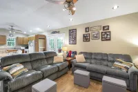 Elevated Lake Access and Scenic Views - Charming Rustic Retreat Hotel a Osage Township