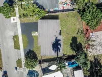 Cristy's Beach House Hotels in Pompano Beach