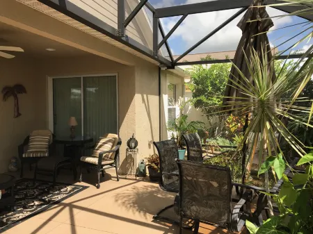 Spacious Villa with Courtyard and Open Floor Plan - Beautiful Retreat