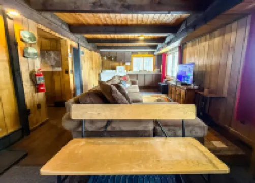 Mountain Trails Access and Cozy Living Spaces - Inviting Mountain Top Chalet