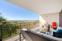 Gulf Views and Expansive Balcony - Stunning Family Retreat