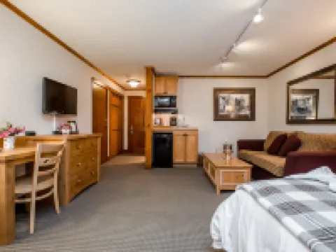Kandahar Lodge at Whitefish Mountain Resort Hotels in Whitefish