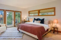 Water Views and Gourmet Kitchen - Beautiful Coastal Haven