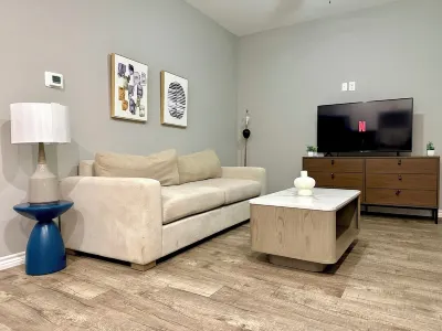 Charming 2-bedroom apartment with AC, WiFi in delightful Durant 사우스이스턴 오클라호마 주립대학 주변 호텔