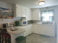 Charming cottage with short drive to the beach or the city! Hotels in North Kingstown