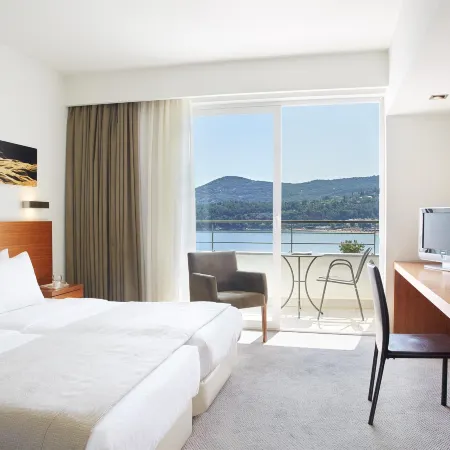 Lucy Hotel