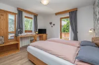 Hotel Tirol- Natural Idyll فنادق في Segonzano