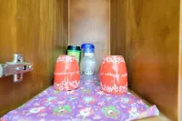 Elegant Studio Bassura Apartment - Kitchenette
