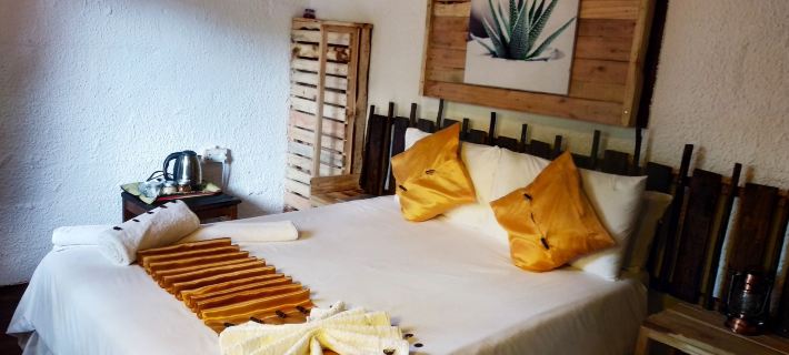 Elephant Trail Guesthouse and Backpackers Отели в г. Чоб
