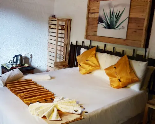 Elephant Trail Guesthouse and Backpackers Hotels in Chobe