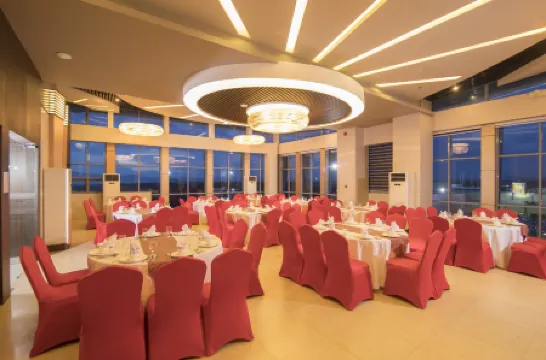 Kew Hotel Tagbilaran Отели рядом с достопримечательностью «КИДС ПАРК БОХОЛЬ»