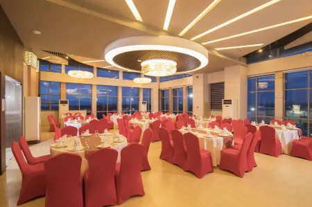 Kew Hotel Tagbilaran Отели рядом с достопримечательностью «Cebu Ferries Corporation - AATC Pier»